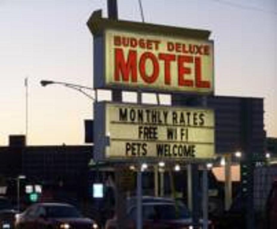 רולה Budget Deluxe Motel מראה חיצוני תמונה